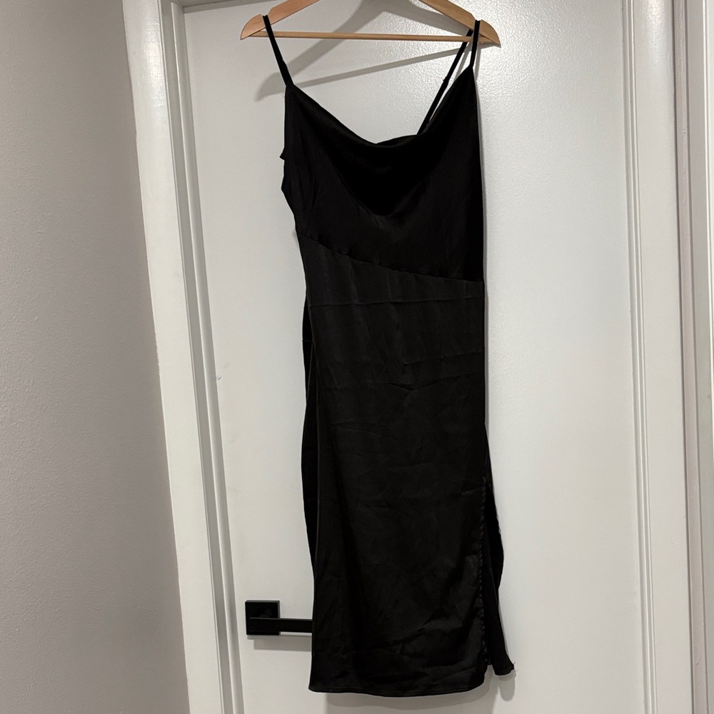 Black Midi Dress w/Slit